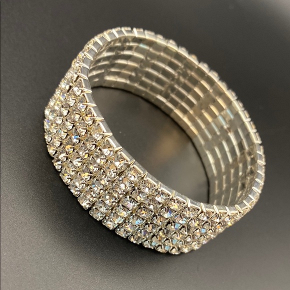 Elegant Silver Crystal Bracelet - Picture 2 of 5